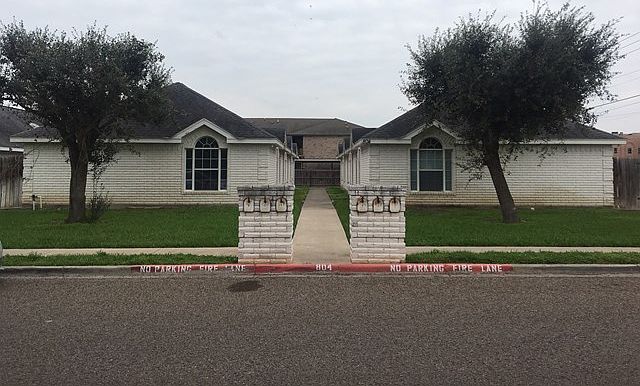 1st image of 804 N Cross Ln