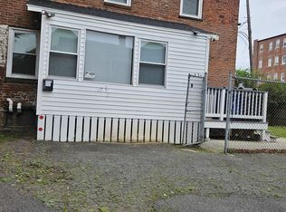 47 1/2 Putnam St, Hartford, CT 06106