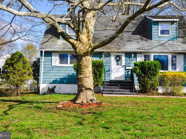 16 Bittersweet Rd, Ewing, NJ 08638