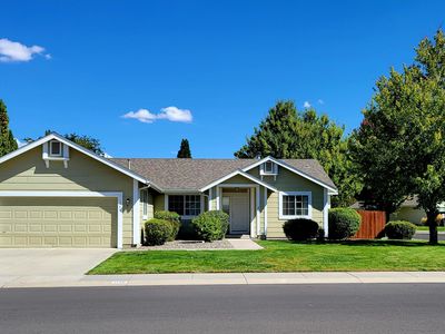 1749 Bougainvillea Dr, Minden, NV, 89423