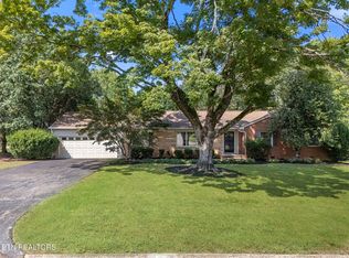 8121 Bennington Dr, Knoxville, TN 37909
