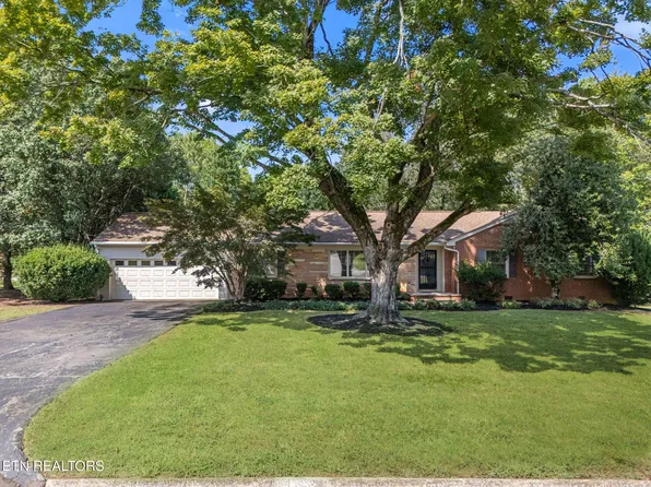 8121 Bennington Dr, Knoxville, TN 37909