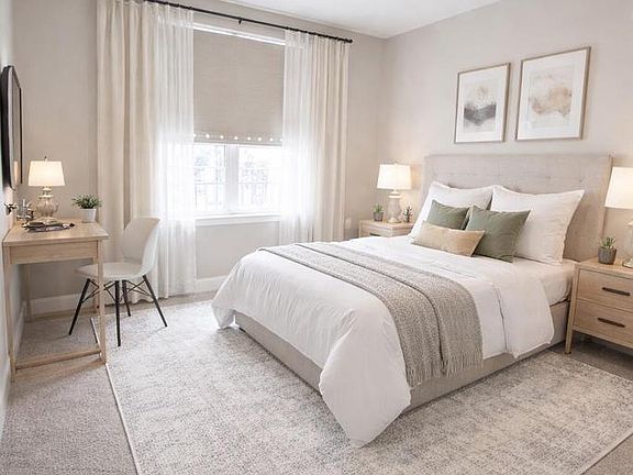 3rd image of 1925 North Water STREET #100