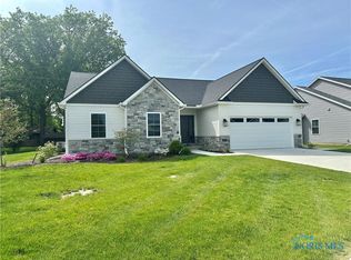 870 Dannick Ln, Gibsonburg, OH 43431