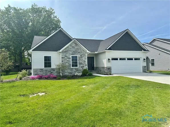870 Dannick Ln, Gibsonburg, OH 43431