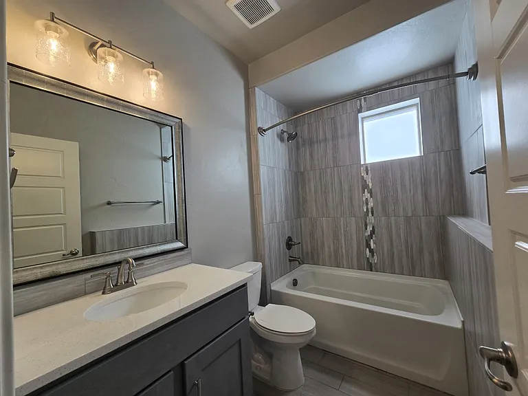 4631 Melrose Rd — Photo 11