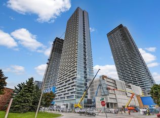 898 Portage Pkwy #1911, Vaughan, ON L4K 4Z4