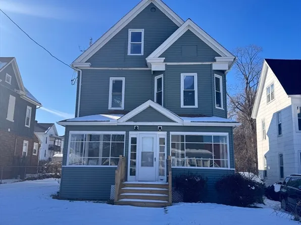 41 Lynwood Ave, Holyoke, MA 01040