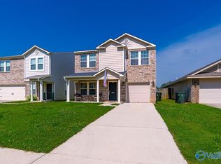 242 Bermuda Lakes Dr, Meridianville, AL 35759