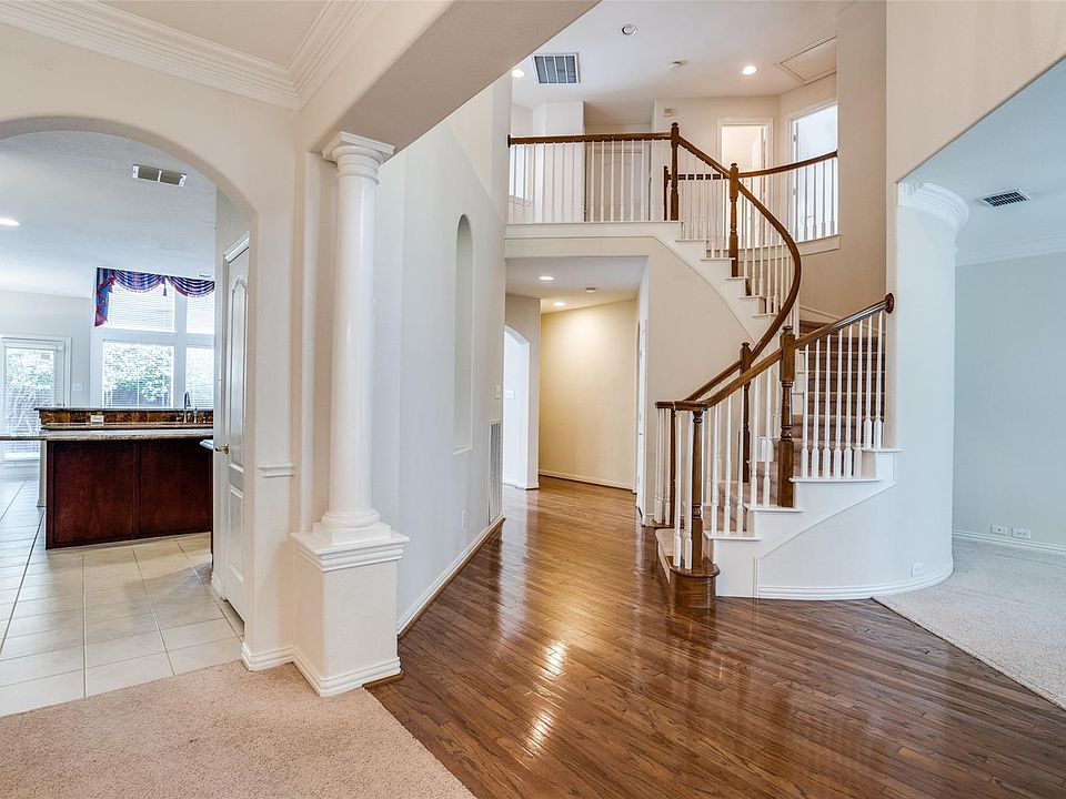 Stunning entryway