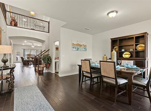 4th image of 2409 Olivia Ln