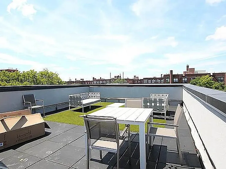 1605 New York Ave #1R — Photo 9