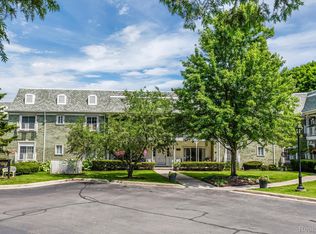42160 Woodward Ave UNIT 54, Bloomfield Hills, MI