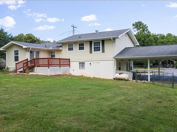 5th image of 2915 Lilac Dr NW