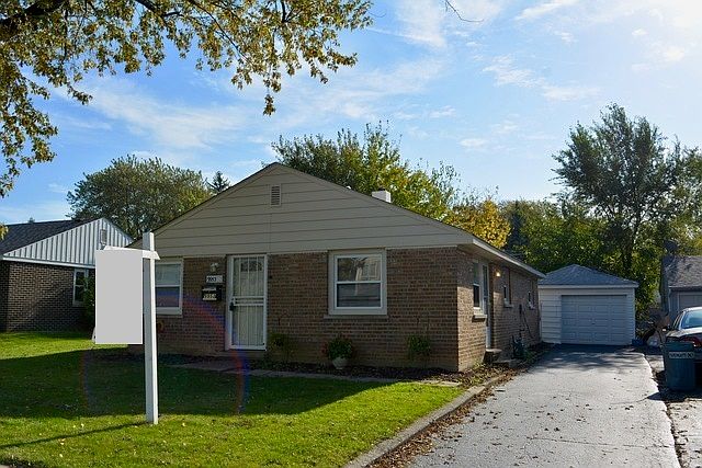 1st image of 9953 Elm Circle Dr