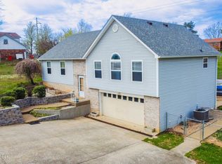 150 Ridgeway Dr E, Elizabethtown, KY 42701