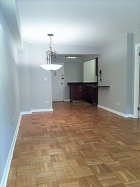 1st image of 100 W 57th St APT 10B