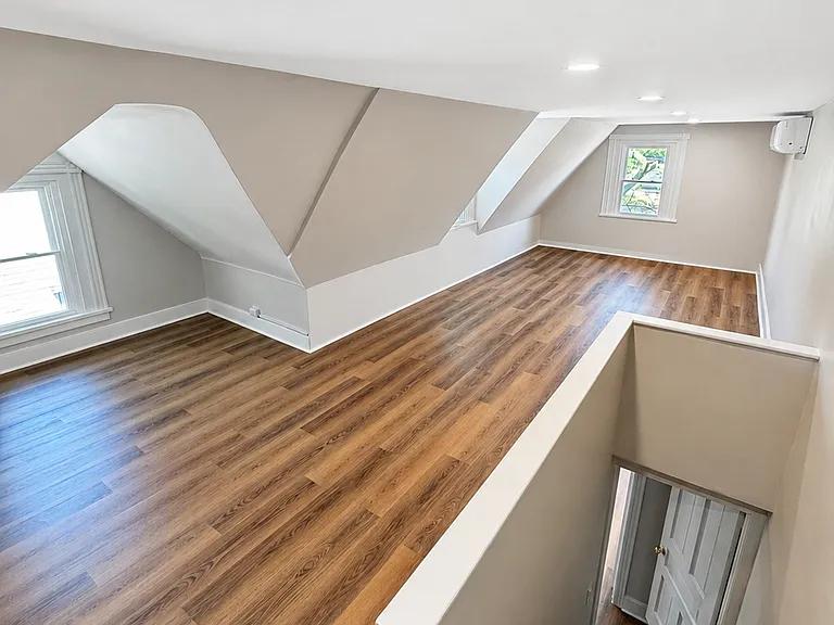 683 Knowles Ave — Photo 7