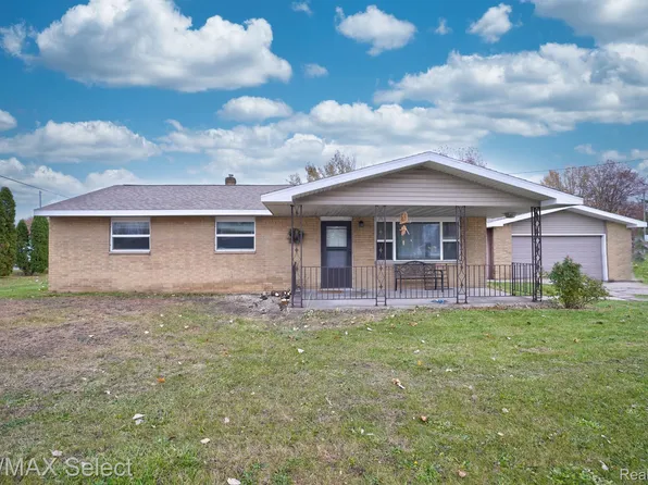 1788 Tittabawassee Rd, Saginaw, MI 48604