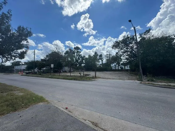 4622 Tidwell Rd, Houston, TX 77016