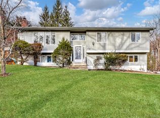 16 Old Pomona Road, Suffern, NY 10901