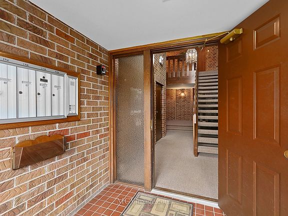 5th image of 7854 W Oak Hills Ct #1