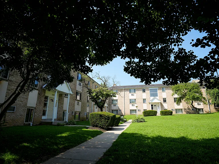 Summit Gardens — Photo 24