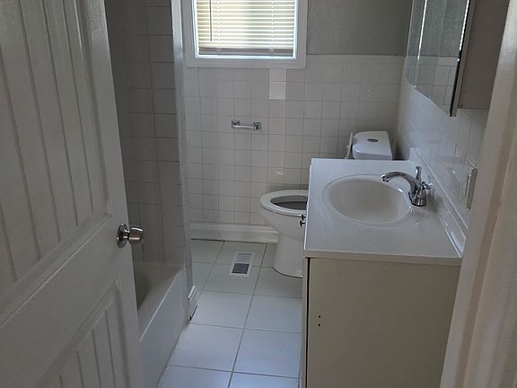 4th image of 1801 Jerome Ln