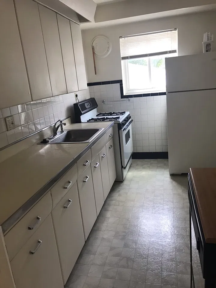 2 bed, 1000 sqft, $895 — Photo 4