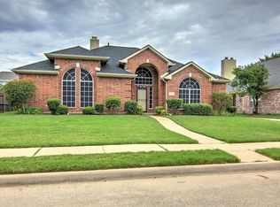 321 Shady Timbers Ln, Murphy, TX 75094