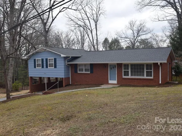 1341 20th Ave NE, Hickory, NC 28601