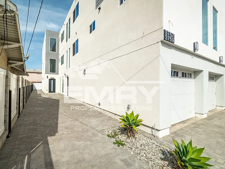 3757 Dalton Ave — Photo 8