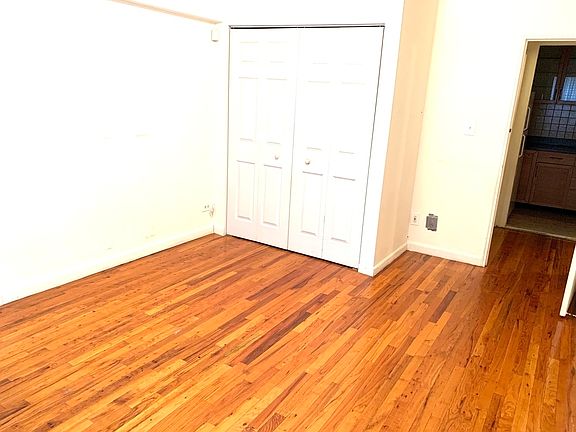 3rd image of 2555 E 12th St APT 2K