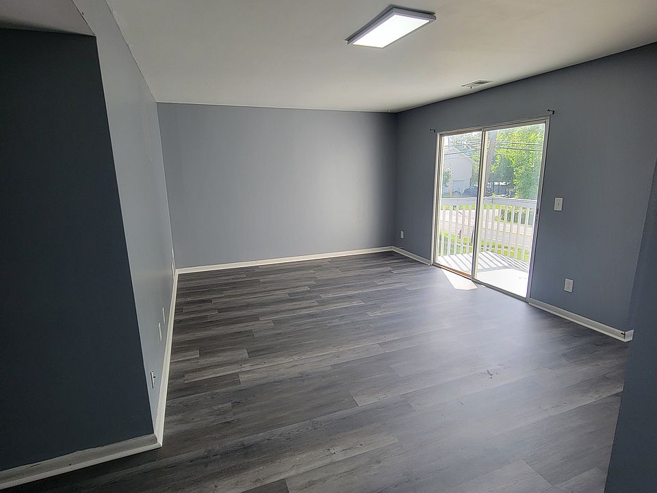 1st image of 240 Schutt Rd #1C