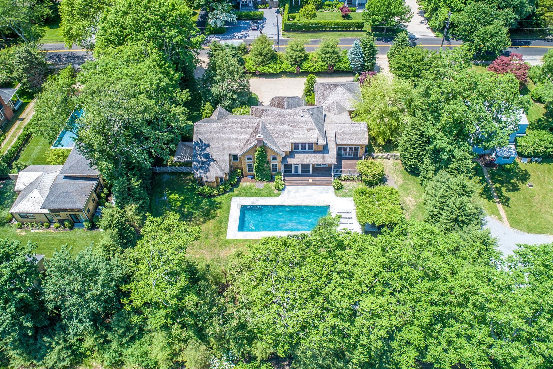 50 Osborne Ln in East Hampton Out East