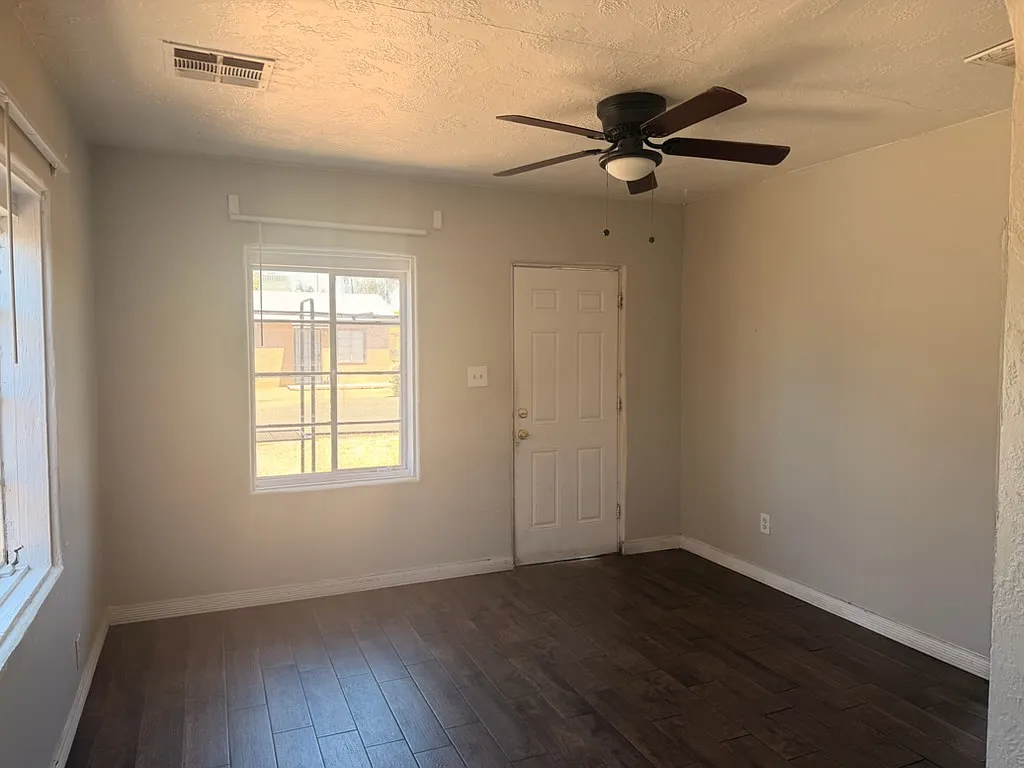 1 bed, 549 sqft, $1,100 — Photo 4