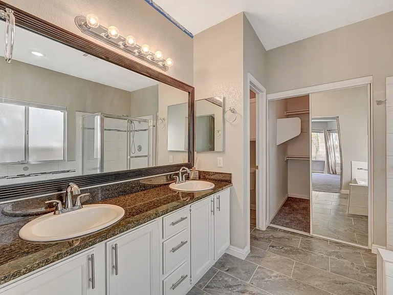 9421 Valley Hills Ave — Photo 33