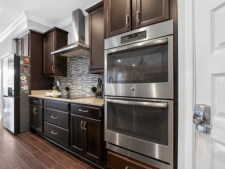 5522 Frontier Dr — Photo 13