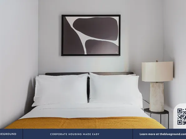 209 East 25th Street image 10 of 23