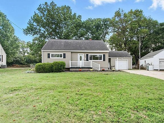 3rd image of 5015 Southview Dr