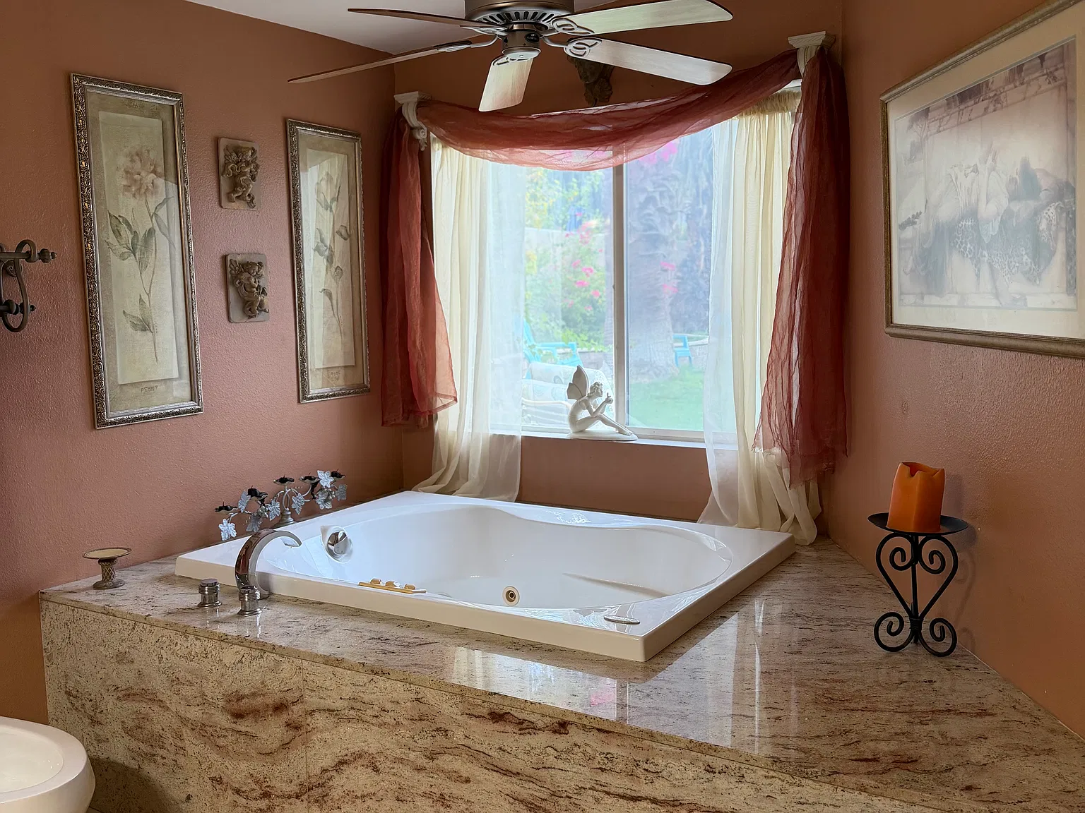Studio, 800 sqft, $2,100 — Photo 1