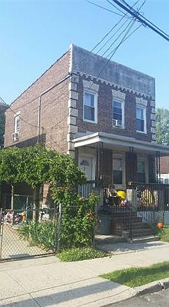 2nd image of 440 Ashley St