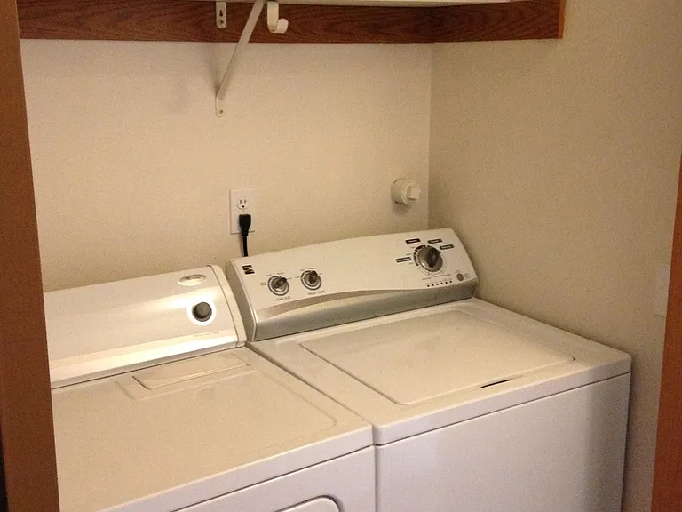 906 Juniper Ave — Photo 13