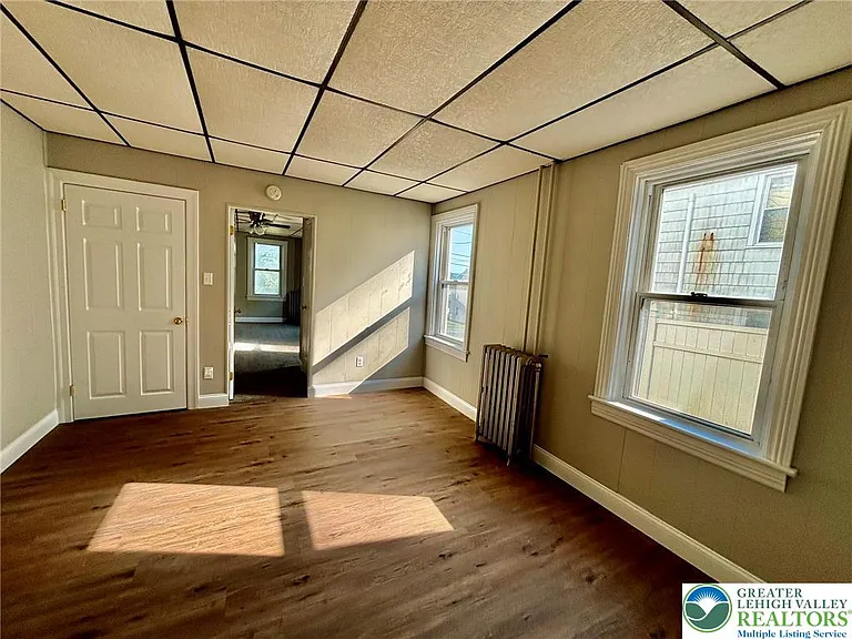 370 Main St — Photo 6