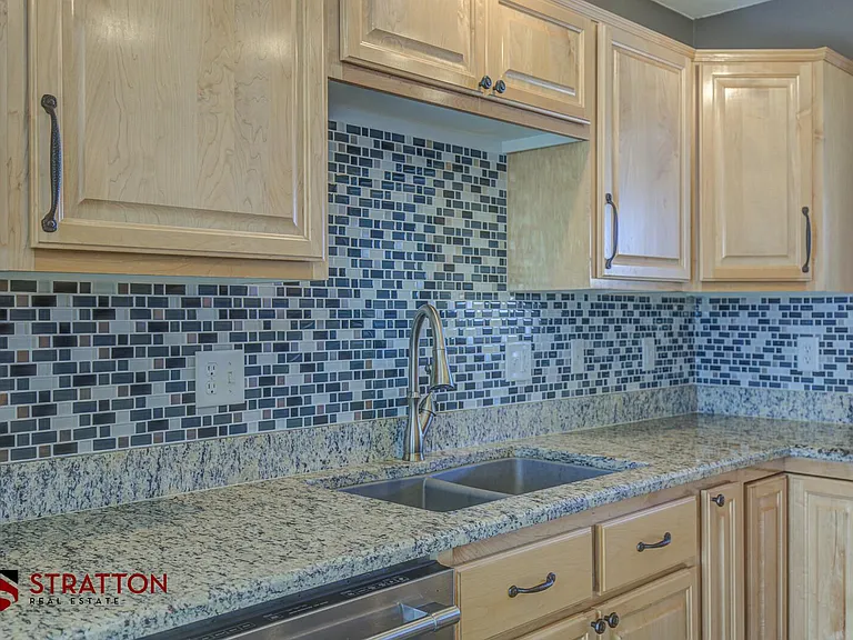2229 Omaha Trl — Photo 9