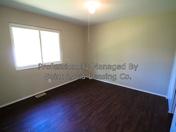 4th image of 1175 Jackson Ln