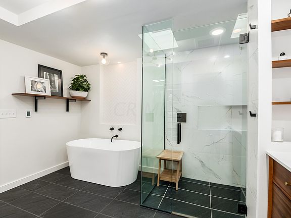 5th image of 8514 Torwoodlee Ct