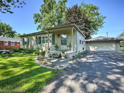 2233 Kohler St, Waterford, MI, 48329