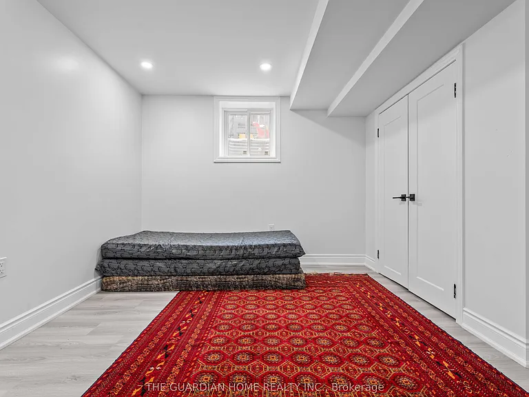 44 Williamson Dr W — Photo 20