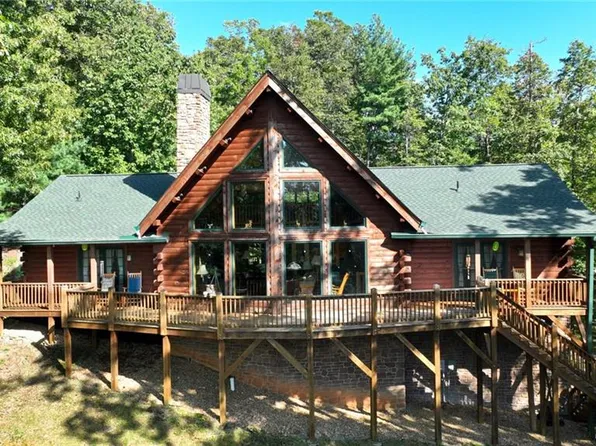 125 Turkey Ridge Trl, North Wilkesboro, NC 28649